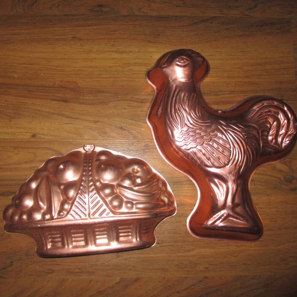 Vintage Copper Bundt Cake Jello Molds W/Wall Hangers Lot Of 2 Kitchen Home Decor